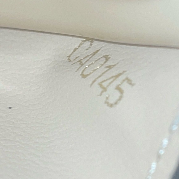 Pre-loved Louis Vuitton Patent Louise Wallet Dune - Picture 9 of 9